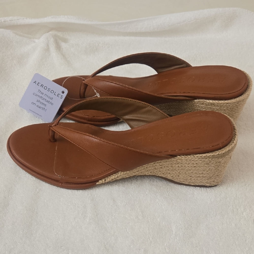 AEROSOLES Brown Wedge Shoes Versatile Design